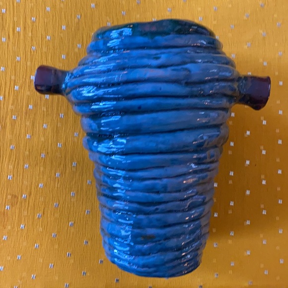 Artisan made ceramic vase - Picture 8 of 15